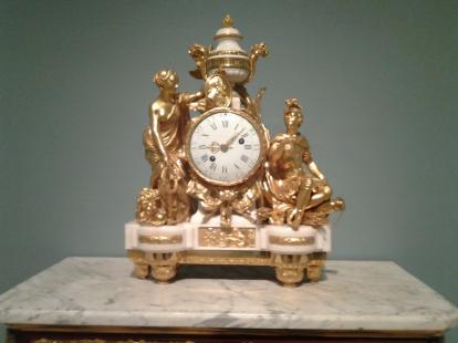 Mantel clock with figures of France and Mars
