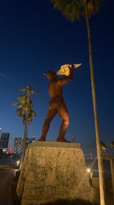 Manuel Carbonell statue El Centinela Del Rio in Brickell Key.
Conch shell lights 