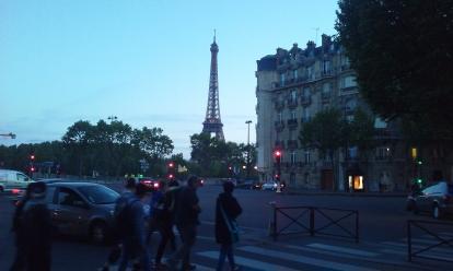  There are several nice cafes near the Eiffel Tower and the neighborhood has a great selec