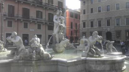 Piazza Navano fountain