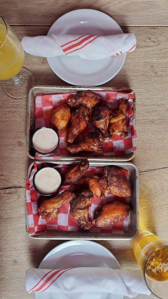 BBQ and Craft wings #happyhour $7 for 7 #food