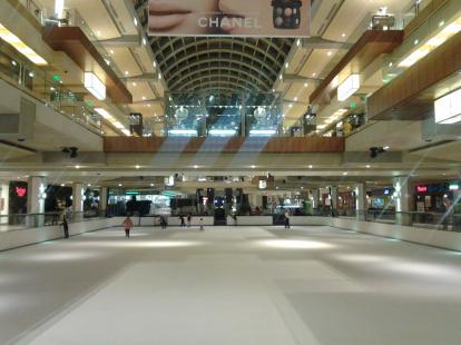 Ice skating rink at the galleria mall